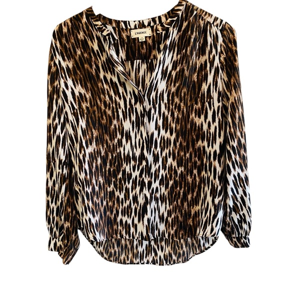 L'AGENCE Tops - L'Agence Leopard Print Silk Button Down Blouse Sz M